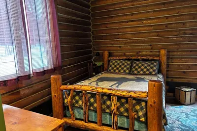 Image de The Yukon, The Yukon Cabin Room w/ Suana