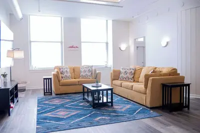Image de Historic Spacious Luxe Suite - The Heart of Indy!