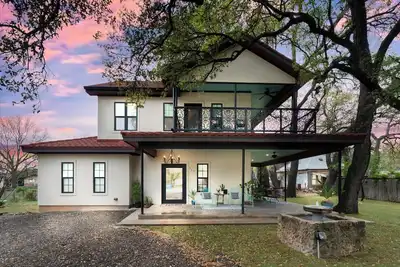 Image de Boho Buffalo: Luxe Texas Hideaway in The Gap