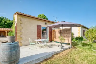 Image de Maison cosy au cœur des vignes près de Bergerac – nature, calme & escapade dans le Périgord Pourpre