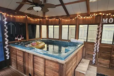 Image de Beautiful 3-bedroom house with private hot tub