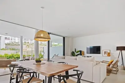 Image de Appartement avec un magnifique jardin Ă HiguerĂłn West.