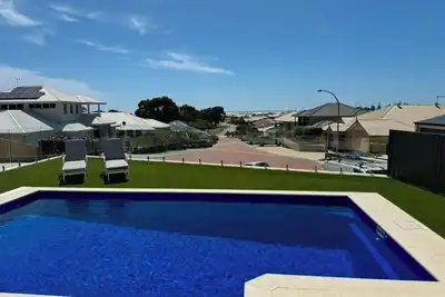 Image de Beautiful Beachside Home\nHave fun with whole family in this very stylish hom