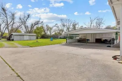 Image de Fully furnished 4-bedroom house in delightful Lake Charles.