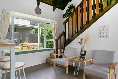 Image de Tobin Cottage - thoughtfully furnished, two storey property, pet Friendly, in central location