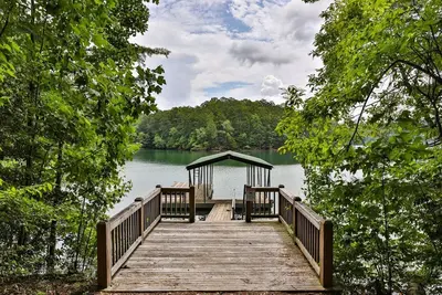 Image de Byrdhouse On Lake Blue Ridge