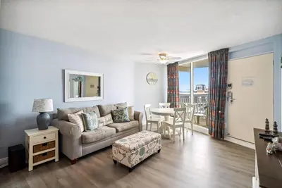 Image de 6201 Ocean Ave, Unit 506 - The Nassau Inn