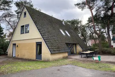 Image de Belle villa avec 4 salles de bains, près de Vrachelse Heide