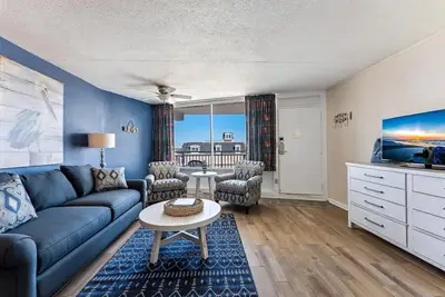 Image de 6201 Ocean Ave, Unit 402 - The Nassau Inn
