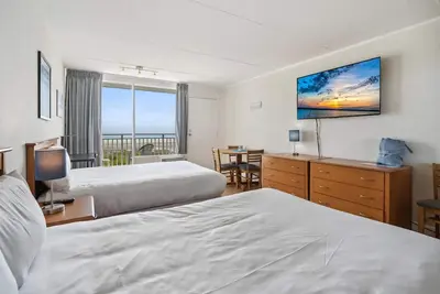 Image de 6201 Ocean Ave, Unit 511 - The Nassau Inn