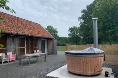 Image de Maison de vacances sereine à Haaksbergen avec jardin