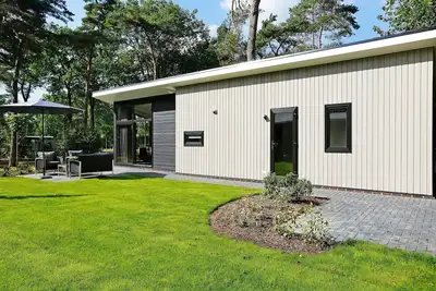 Image de Chalet avec Smart Tv, juste à côté de la forêt