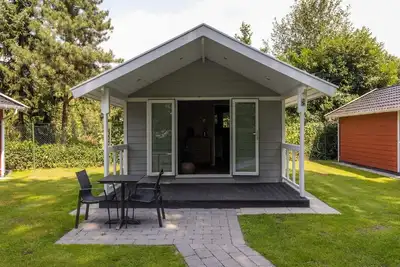 Image de Tiny House en Brabant avec Terrasse