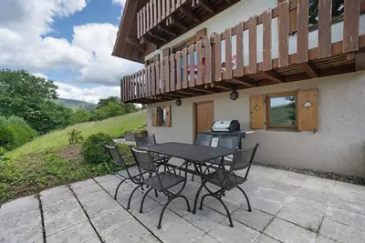 Image de Maison de vacances 'Rotkreuz' avec vue sur la montagne, terrasse privée et Wi-Fi