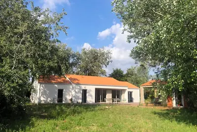 Image de Plage, marais, forêt, maison vendéenne, 3 chambres-3 sdb- terrasses, jacuzzi
