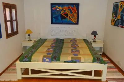 Image de Ruhiges Gästezimmer mit grossem Bad in Amaniou