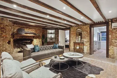 Image de Historic 1800s Restoration | Downtown Savannah