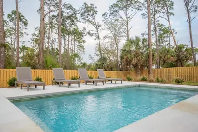 Image de Joseph's Bay on Old 98 Elevator Private pool Beach