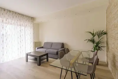 Image de Spacious & Modern Central Stay: Sleeps 6 + Private Parking