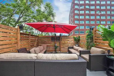 Image de Penthouse in the heart of Guy Concordia - big terrace and parking