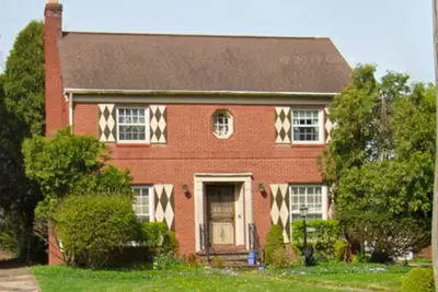 Image de 3-bedroom Château in welcoming Garfield Heights with WiFi, Ac