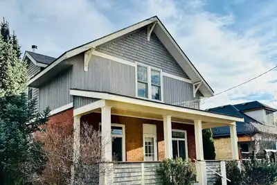 Image de Relaxing Escape with Balcony Views and Bbq