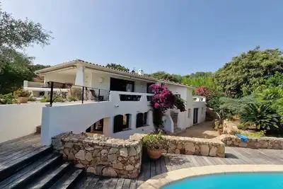 Image de Villa Ohana, Marina Di Fiori. \nPiscine privée et calme. \nCentre et Plage à pieds.
