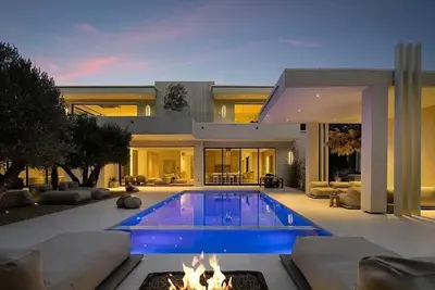 Image de Luxury Living with Endless Horizon Views