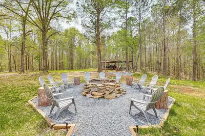 Image de Fall & Football Vibes: Titus Retreat w/ Game Room