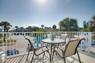 Image de Walk to Ocean: Dog-Friendly Duplex in Cocoa Beach