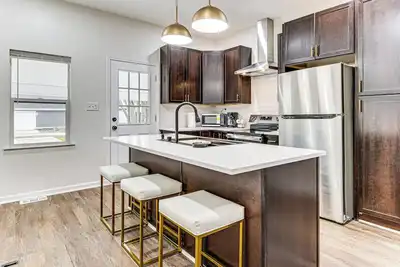 Image de 3 Mi to Downtown: Pet-Friendly Indianapolis Home