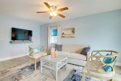 Image de Walk to Cocoa Beach: Condo w/ Patio!