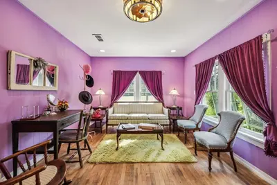 Image de Cute & Cozy Lake Side Home