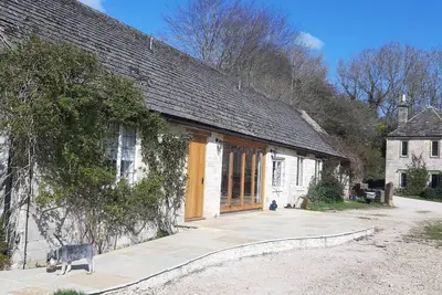 Image de Sunny comfortable Cotswold cottage with views and country walks to local pubs
