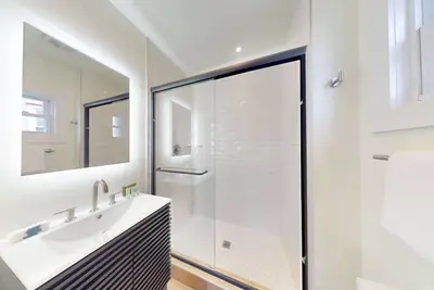 Image de 2Bed\/2Bath Queen Suite