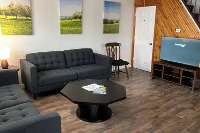 Image de Charming 2-bedroom house in Utica located in the Arts District