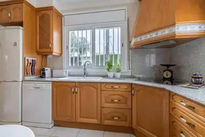 Image de Maison de vacances 'La Esquina De Pascale Y Lluis' avec vue sur la mer, Wi-Fi et climatisation