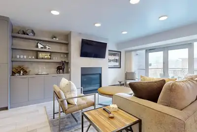 Image de Jhrl - Peak Retreat in Downtown Jackson