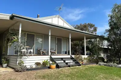 Image de La Casa Feliz - a beautiful spacious home in the heart if Venus Bay.