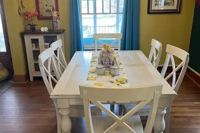 Image de 3 Bd 2 Ba house in Clear Lake near Lake, Surf, and Downtown