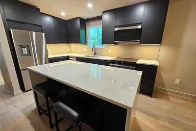 Image de Modern 2 bed, 2 bath with backyard located near Usc, Fort Jackson, and Prisma.