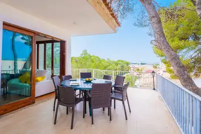 Image de Ca'N Quiros - Beautiful house with free Wifi just a few steps from the coast of Can Picafo