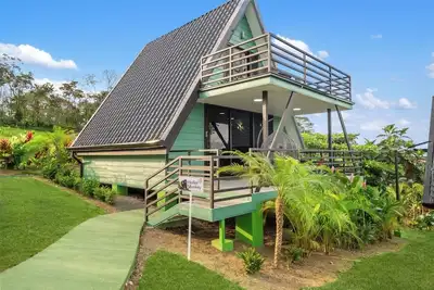 Spacious 2br jungle A-frame – Sleeps 6, near Arenal & La Fortuna hot springs