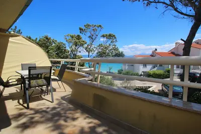 Image de Appartement de deux chambres avec la terrasse et la vue sur le mer Baska, Krk (A-24143-c)