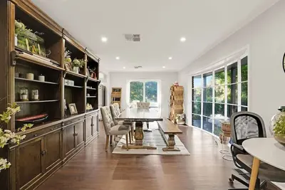 Image de Spacious Family Home in the heart of Wheelers Hill