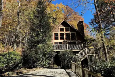 Image de Creekview Cabin | Screened Porch With Indoor Wood Burning Fireplace