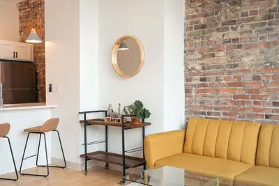 Image de Enger Lofts w/ Gym, Elevator, Coffee Shop | 225