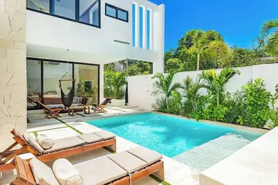 Image de New Spacious Villa with Rooftop dipping pool