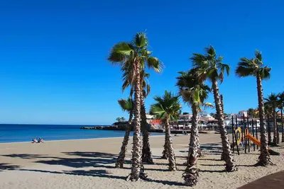 Image de Magnifique maison de vacances avec piscine privée et vue mer