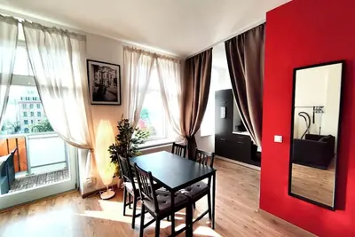 Image de Design Studio I Center I Red